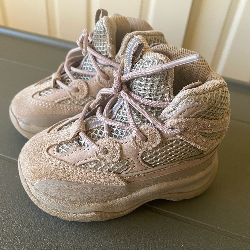 Addias Yeezy Boot Rock Toddler Size 5k Unisex Shoe Tan Hiking EG6683 Preowned